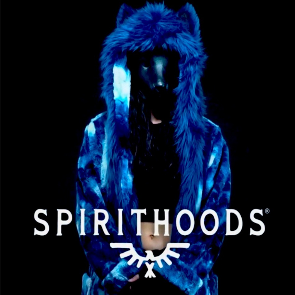 Collectors Edition Water Wolf Spirit Hoods Style Robe